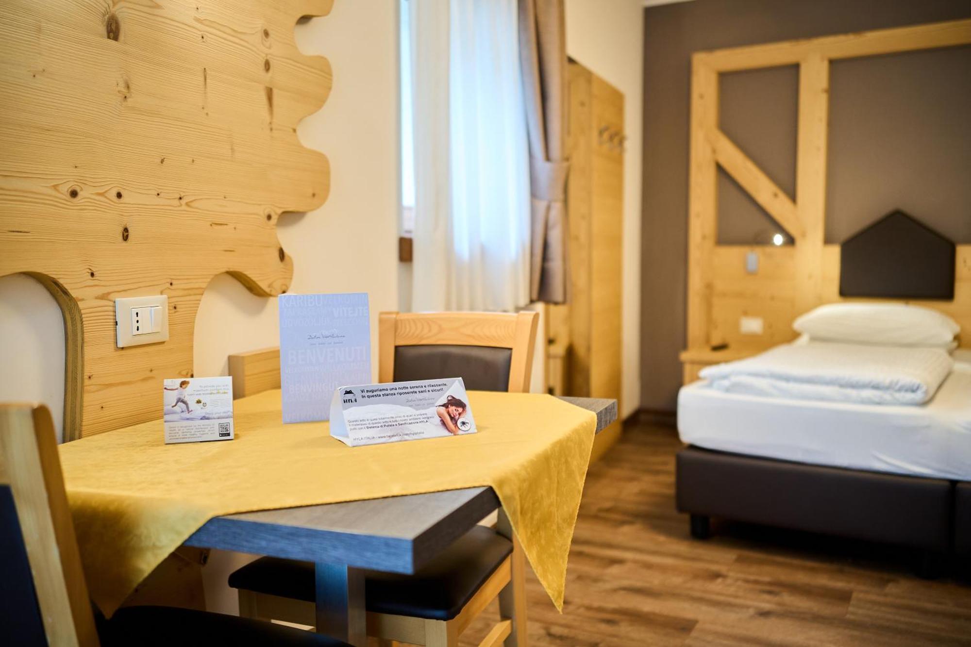Dolcevita Ambiez B&B San Lorenzo Dorsino Exteriér fotografie