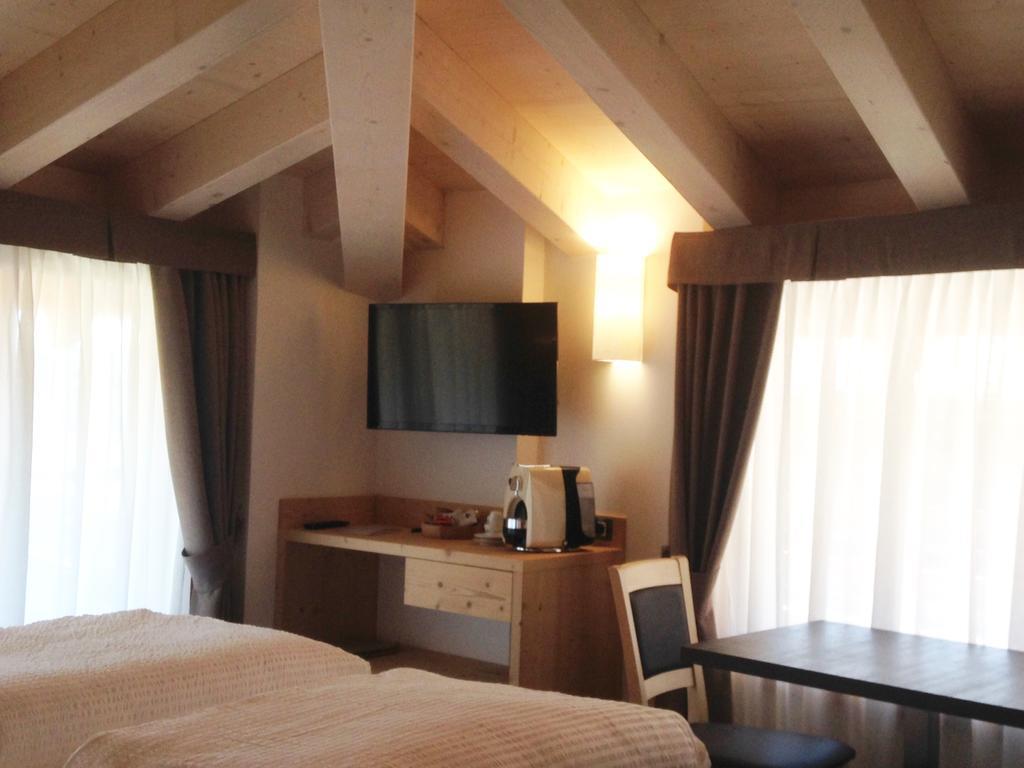 Dolcevita Ambiez B&B San Lorenzo Dorsino Exteriér fotografie