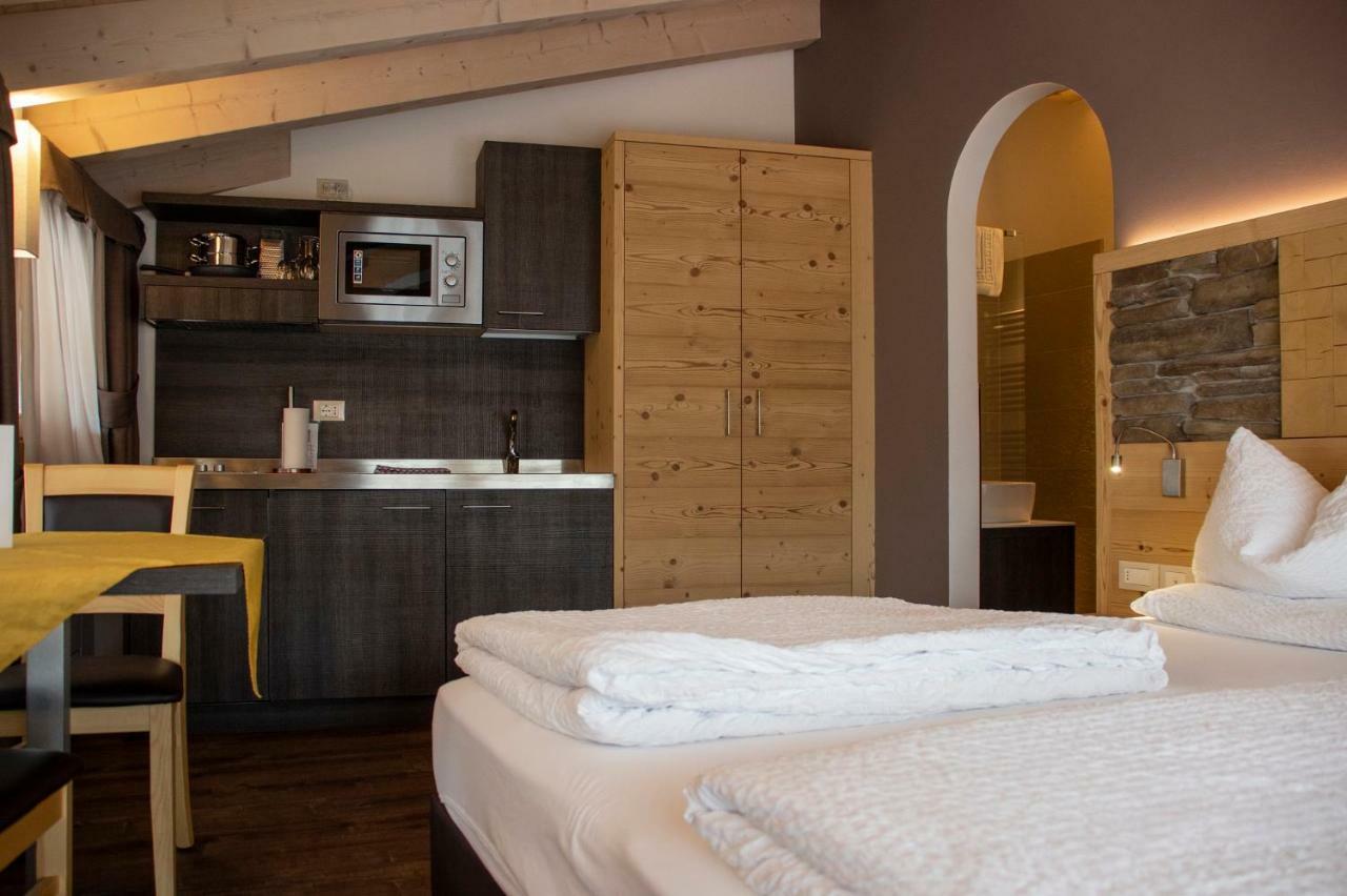 Dolcevita Ambiez B&B San Lorenzo Dorsino Exteriér fotografie